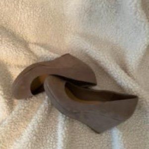 Apt. 9 Tan Suede Platform Shoe